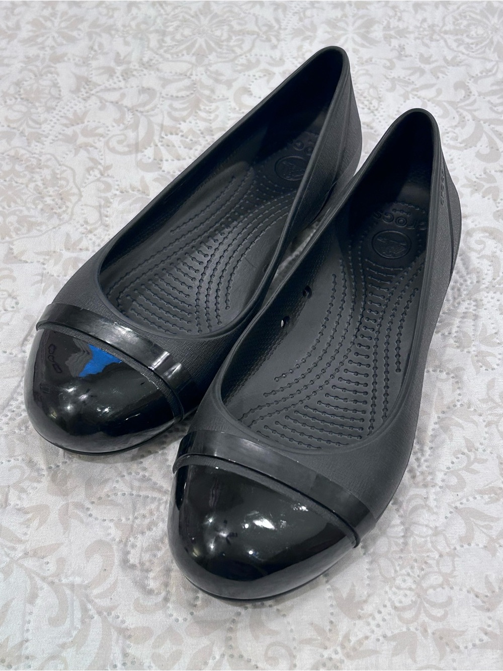 CROCS Patent Cap Toe Ballet Flats Women's Size 9 Black Shoes Slip On Mary Jane